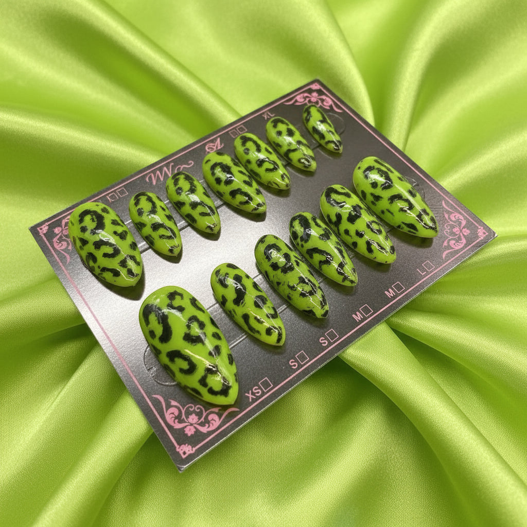 💚 Toxic Jungle – Neon Leopard Print Press-On Nails