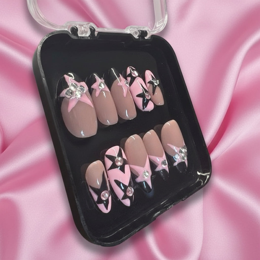 🖤💗 Emo Barbie – Pink & Black Star Press-On Nails