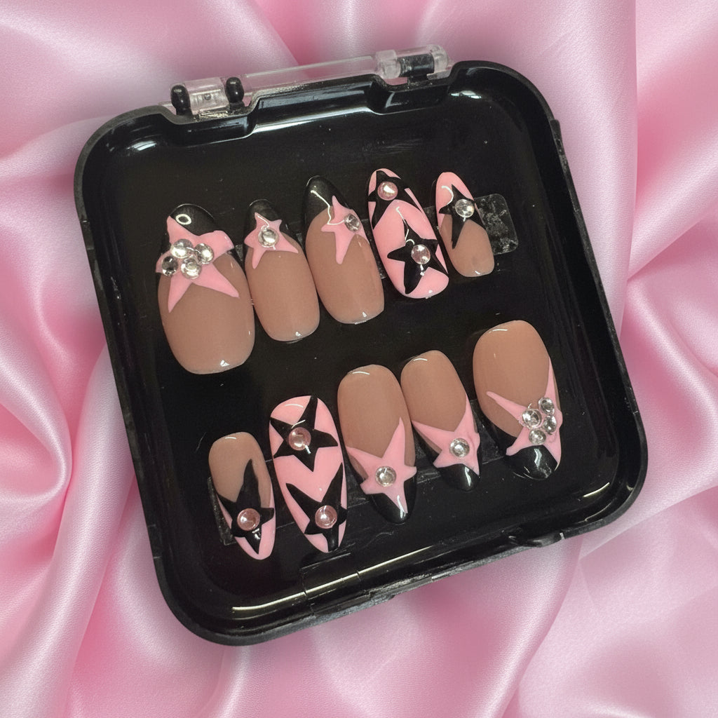 🖤💗 Emo Barbie – Pink & Black Star Press-On Nails