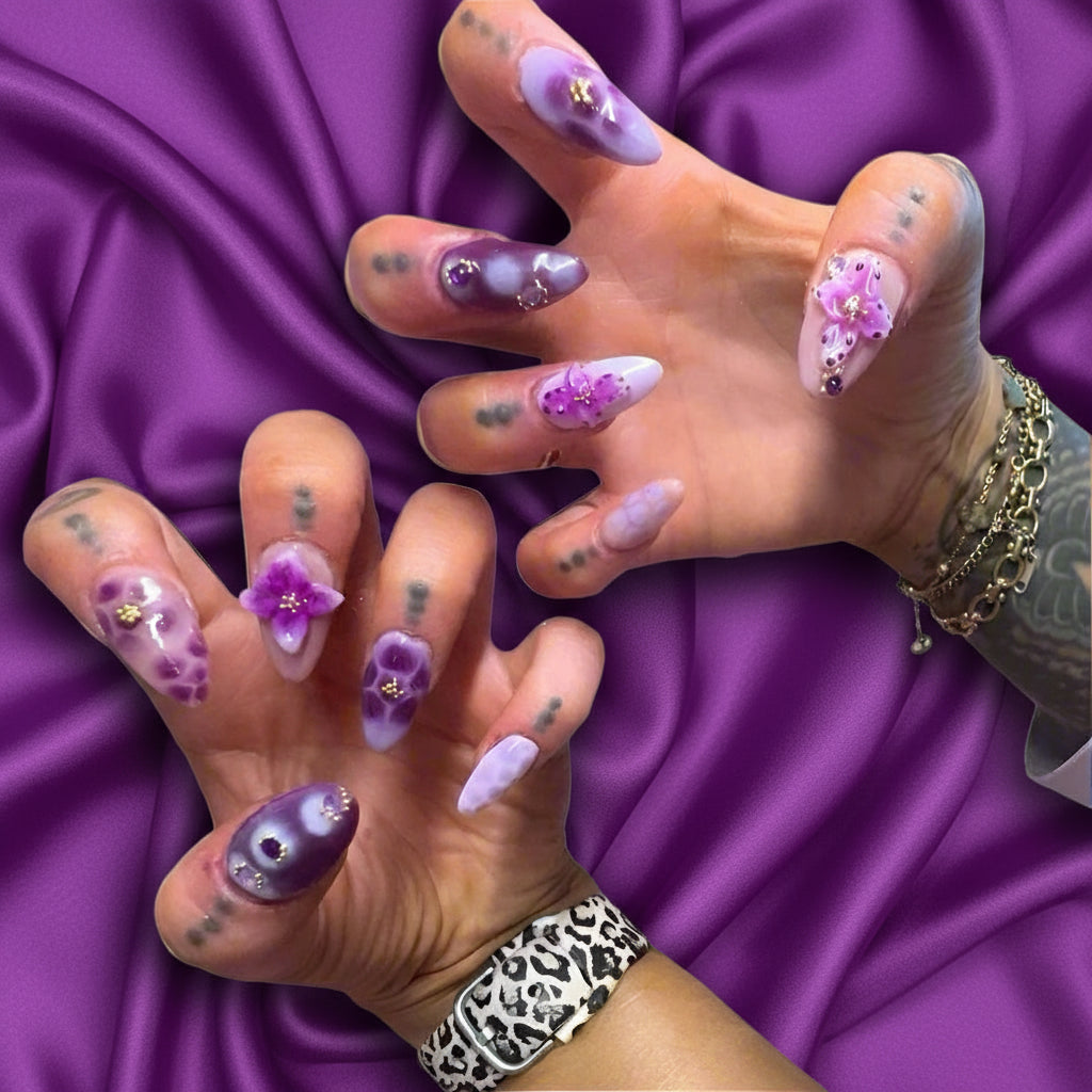 Lavender Haze 3D Flower Press-On Nails – Glossy Purple Ombre Acrylic-Look Set