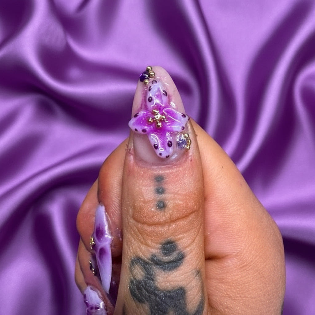 Lavender Haze 3D Flower Press-On Nails – Glossy Purple Ombre Acrylic-Look Set